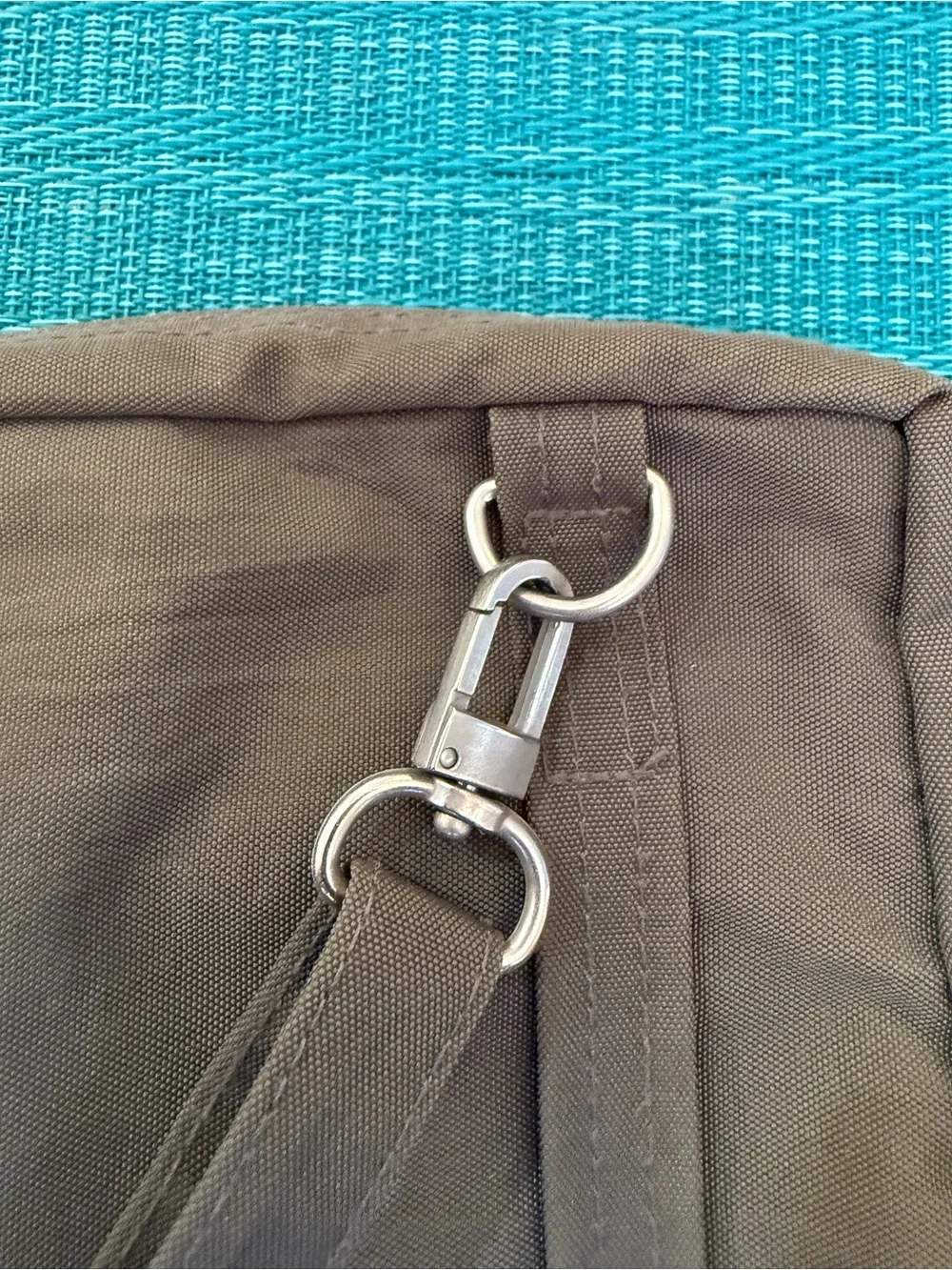 Baggallini Men's Charcoal Grey Crossbody Bag